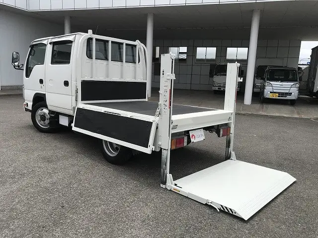 いすゞ エルフ TRG-NJS85A(4WD)の写真11