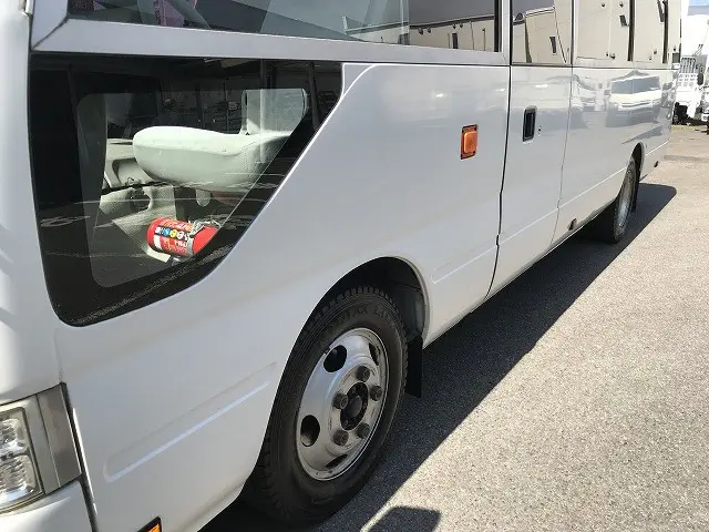 トヨタ コースター SKG-XZB50(2WD)の写真15