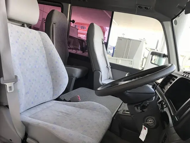 トヨタ コースター SKG-XZB50(2WD)の写真24