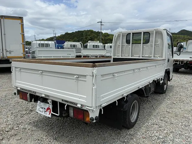 日産 アトラス KR-AHR69(2WD)の写真30