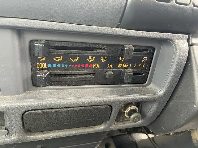 日産 アトラス KR-AHR69(2WD)の写真38