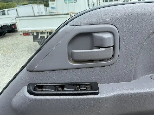 日産 アトラス KR-AHR69(2WD)の写真41