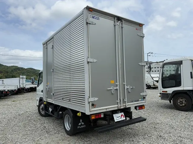三菱 キャンター 2RG-FBA20(2WD)の写真6