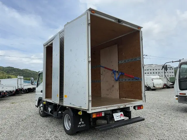 三菱 キャンター 2RG-FBA20(2WD)の写真13