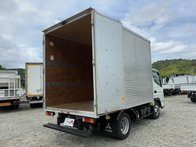 三菱 キャンター 2RG-FBA20(2WD)の写真15