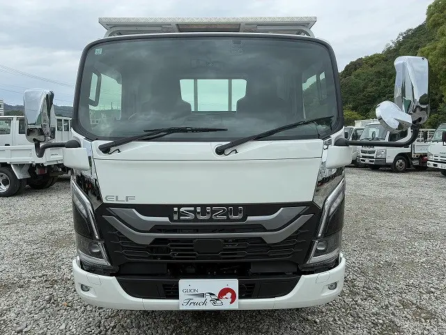 いすゞ エルフ 2GT-NKR88C(2WD)の写真2