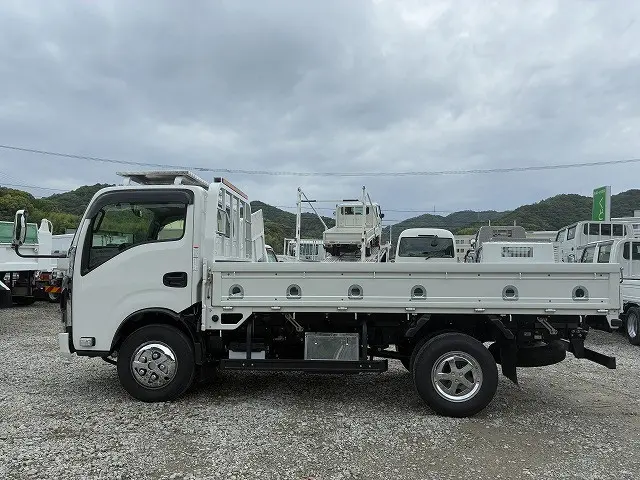 いすゞ エルフ 2GT-NKR88C(2WD)の写真4