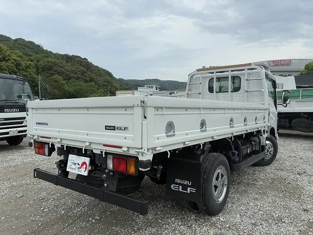いすゞ エルフ 2GT-NKR88C(2WD)の写真8