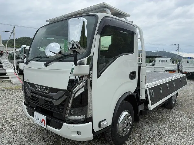 いすゞ エルフ 2GT-NKR88C(2WD)の写真9