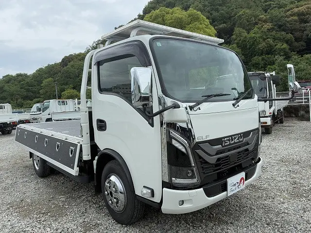 いすゞ エルフ 2GT-NKR88C(2WD)の写真10