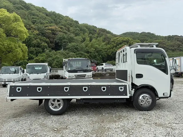 いすゞ エルフ 2GT-NKR88C(2WD)の写真12