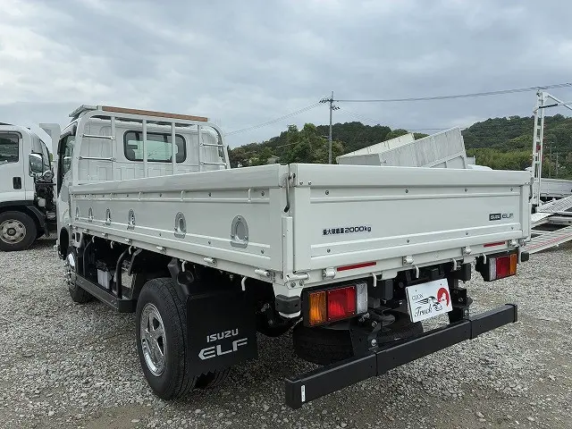 いすゞ エルフ 2GT-NKR88C(2WD)の写真30