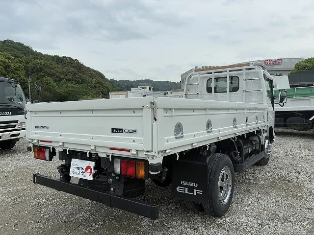 いすゞ エルフ 2GT-NKR88C(2WD)の写真31