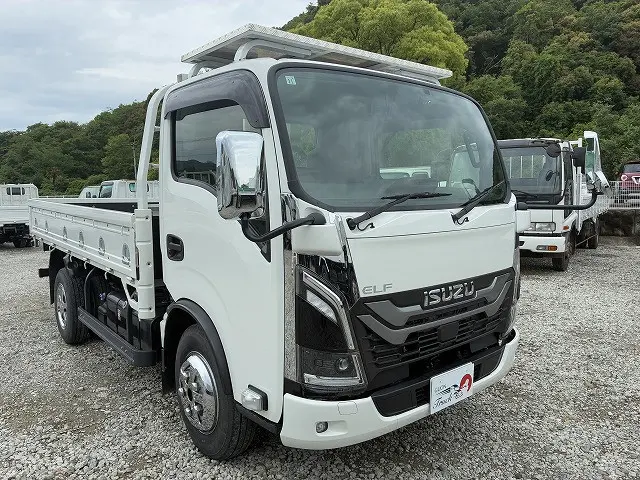いすゞ エルフ 2GT-NKR88C(2WD)の写真32