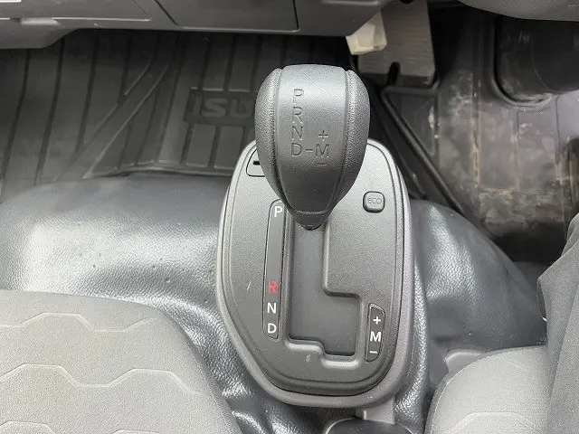 いすゞ エルフ 2GT-NKR88C(2WD)の写真37