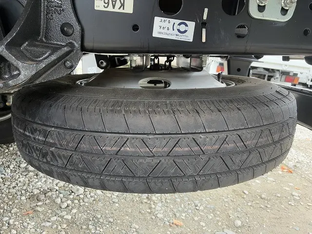 いすゞ エルフ 2GT-NKR88C(2WD)の写真39