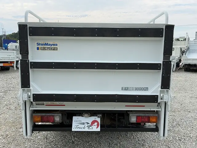 三菱 キャンター TKG-FEA50(2WD)の写真7