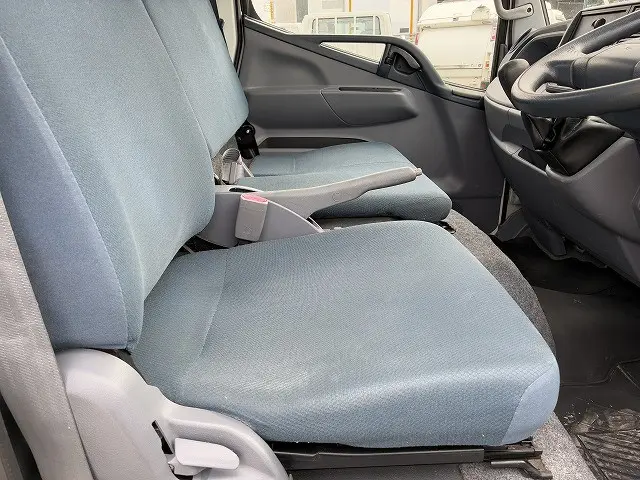 三菱 キャンター TKG-FEA50(2WD)の写真34