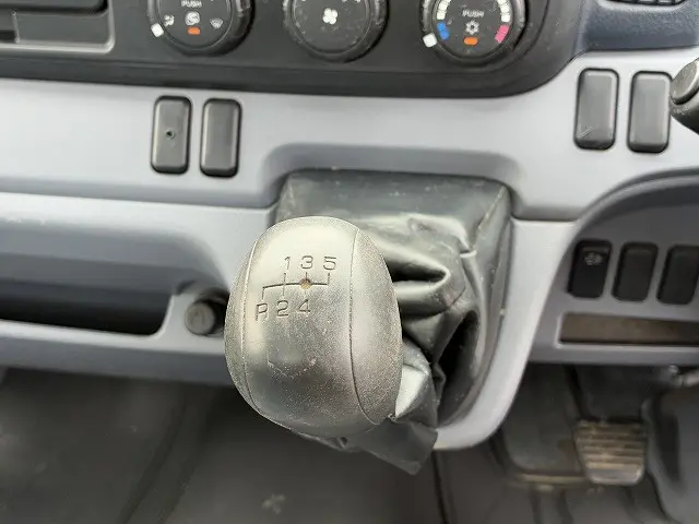 三菱 キャンター TKG-FEA50(2WD)の写真37