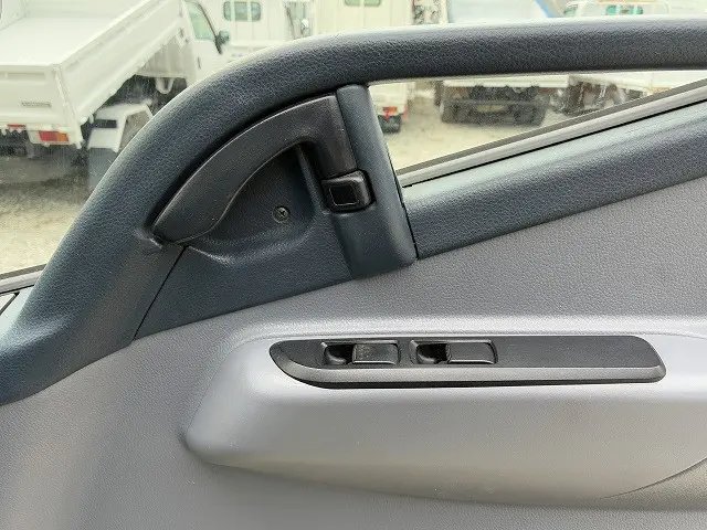 三菱 キャンター TKG-FEA50(2WD)の写真41