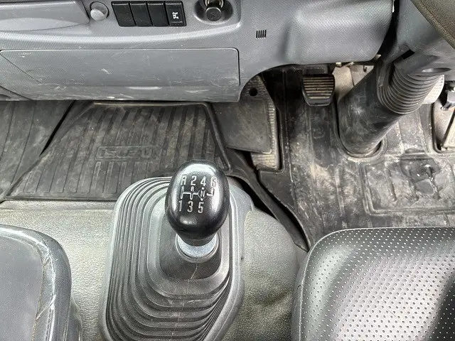 いすゞ フォワード TKG-FRR90S1(2WD)の写真43