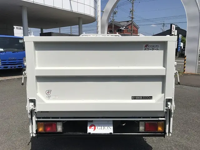いすゞ エルフ SKG-NLR85AR(2WD)の写真5