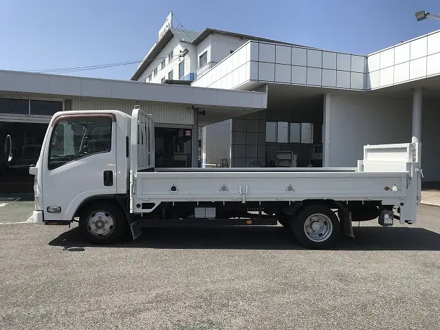 いすゞ エルフ SKG-NLR85AR(2WD)の写真7