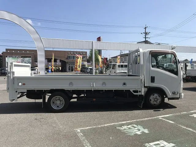 いすゞ エルフ SKG-NLR85AR(2WD)の写真8