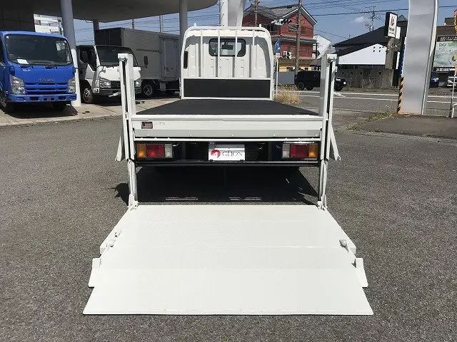 いすゞ エルフ SKG-NLR85AR(2WD)の写真12