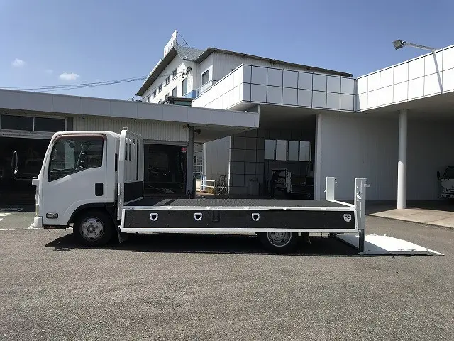 いすゞ エルフ SKG-NLR85AR(2WD)の写真14
