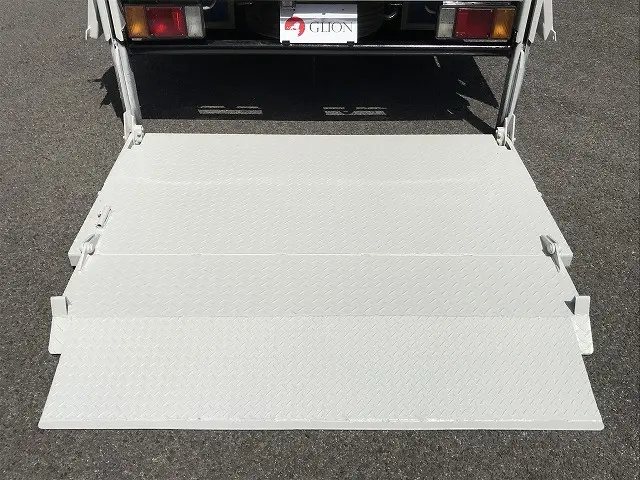 いすゞ エルフ SKG-NLR85AR(2WD)の写真17