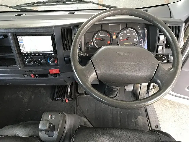 いすゞ エルフ SKG-NLR85AR(2WD)の写真27