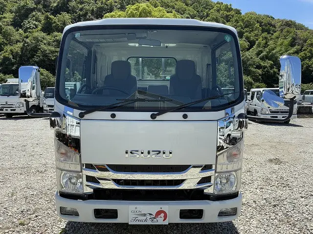 いすゞ エルフ TRG-NLR85AR(2WD)の写真2