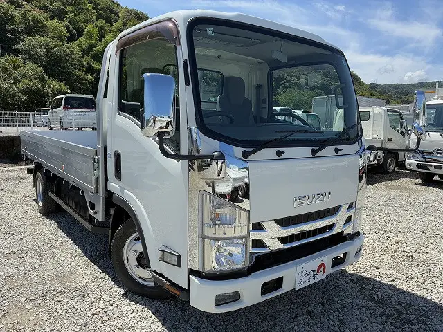 いすゞ エルフ TRG-NLR85AR(2WD)の写真3