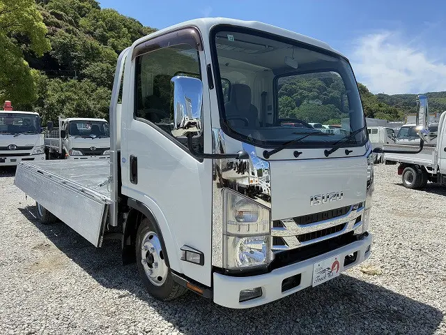 いすゞ エルフ TRG-NLR85AR(2WD)の写真10