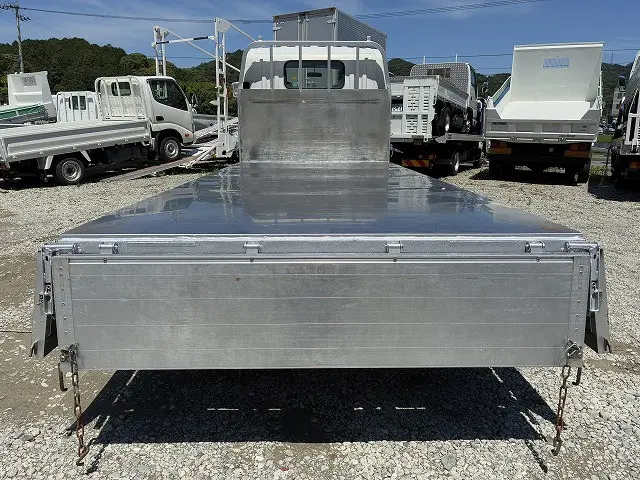 いすゞ エルフ TRG-NLR85AR(2WD)の写真14