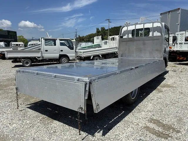 いすゞ エルフ TRG-NLR85AR(2WD)の写真15