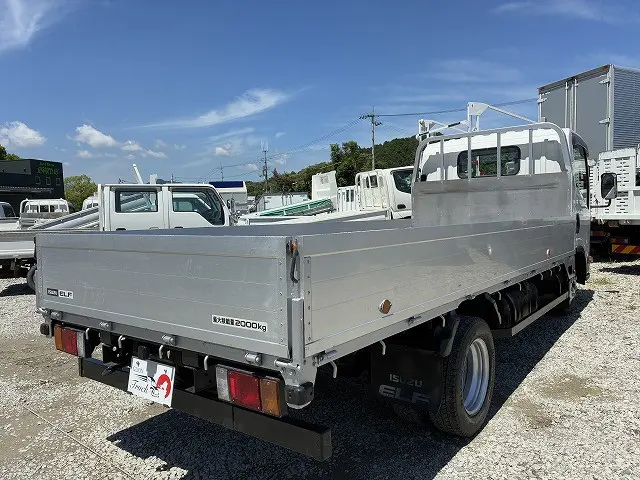 いすゞ エルフ TRG-NLR85AR(2WD)の写真28