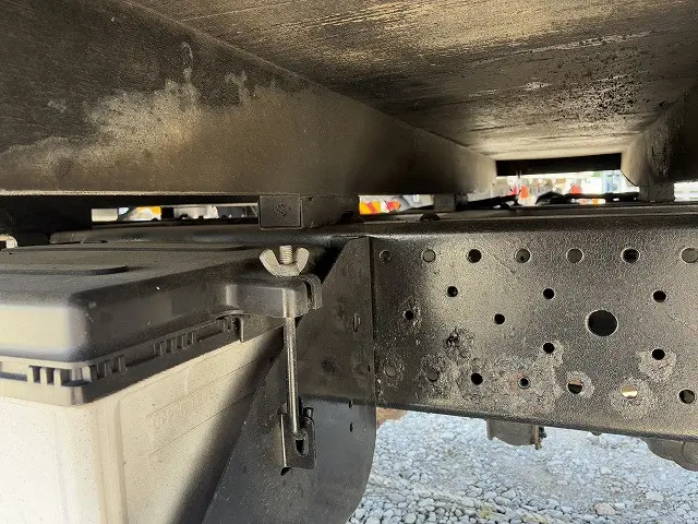 いすゞ エルフ TRG-NLR85AR(2WD)の写真45