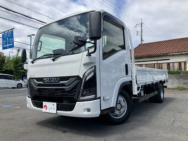 いすゞ エルフ 2TG-NLR88AC(2WD)の写真1