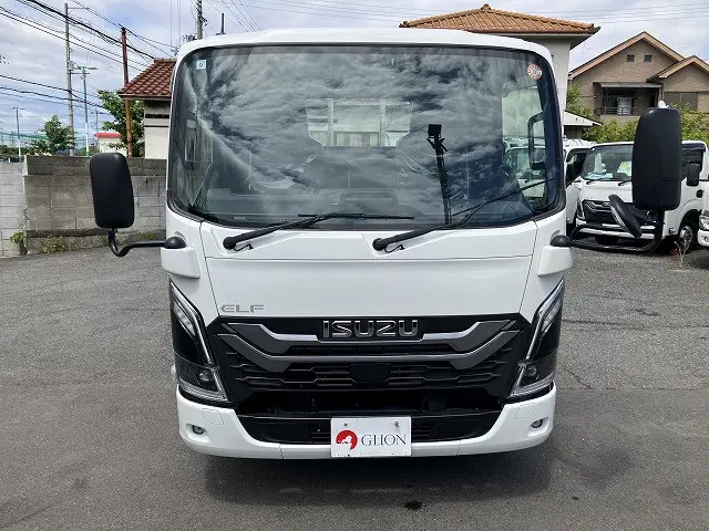 いすゞ エルフ 2TG-NLR88AC(2WD)の写真2
