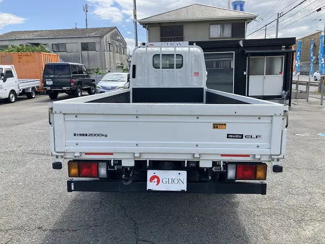 いすゞ エルフ 2TG-NLR88AC(2WD)の写真7