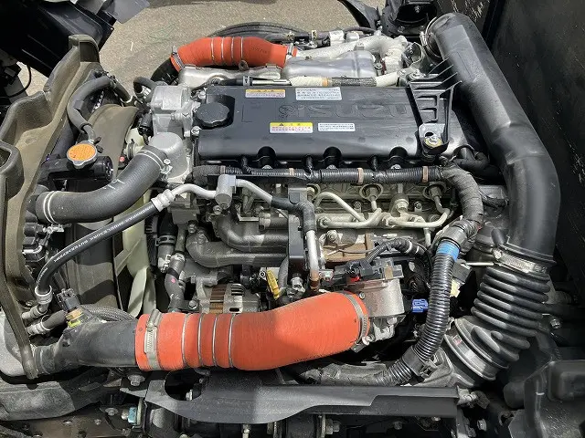 いすゞ エルフ 2TG-NLR88AC(2WD)の写真16