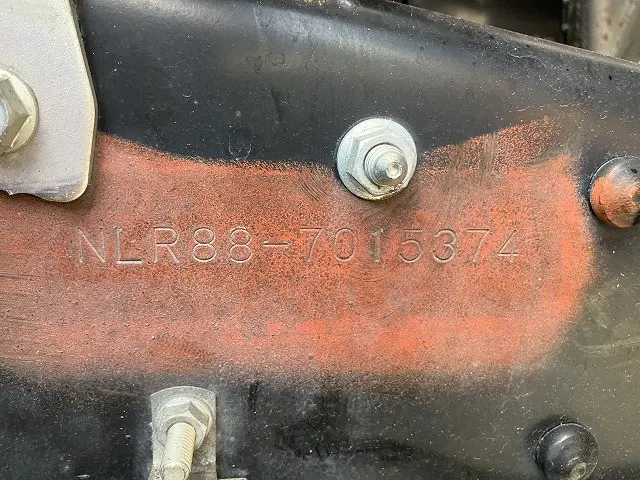 いすゞ エルフ 2TG-NLR88AC(2WD)の写真21