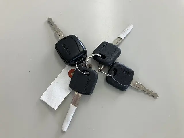 いすゞ エルフ 2TG-NLR88AC(2WD)の写真48