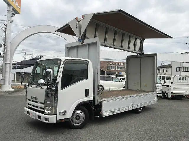 いすゞ エルフ BKG-NMR85AN(2WD)の写真1
