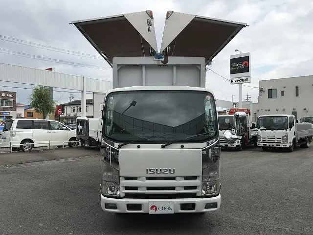 いすゞ エルフ BKG-NMR85AN(2WD)の写真2