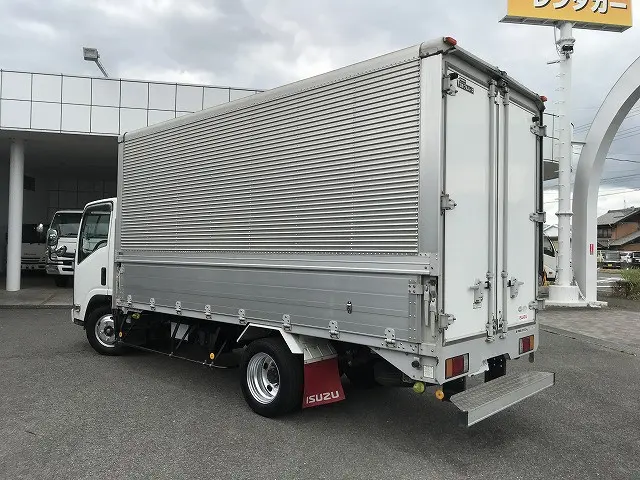 いすゞ エルフ BKG-NMR85AN(2WD)の写真12