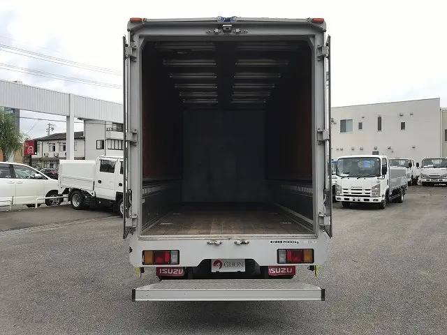 いすゞ エルフ BKG-NMR85AN(2WD)の写真17