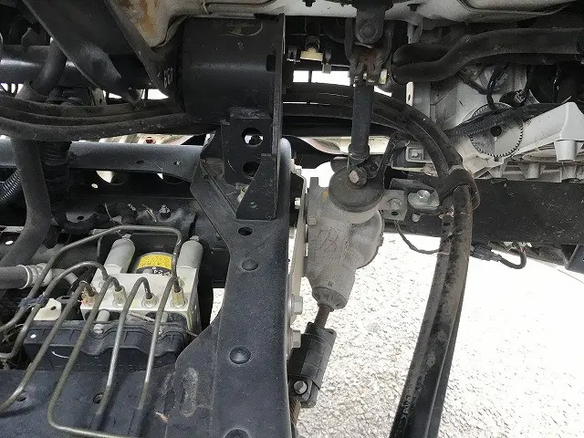 いすゞ エルフ BKG-NMR85AN(2WD)の写真25